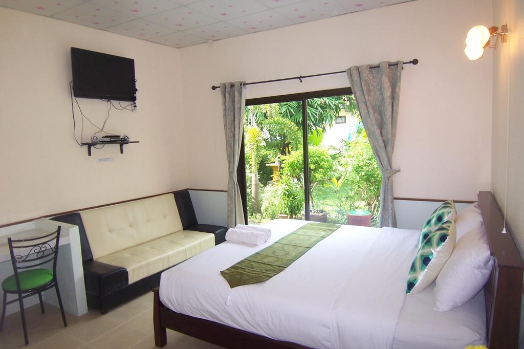 Phuket Airport Overnight Hotel Nai Yang Beach Δωμάτιο φωτογραφία