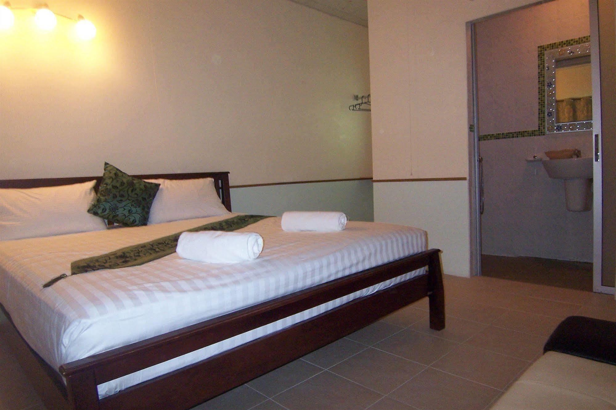 Phuket Airport Overnight Hotel Nai Yang Beach Εξωτερικό φωτογραφία